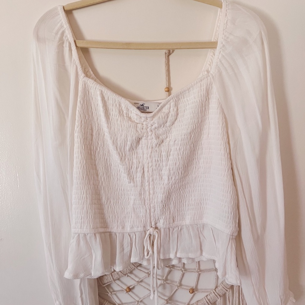 Hollister white top
